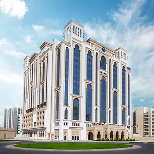 5* מלון Al Jaddaf Rotana