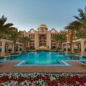 Globalstay At Palm Jumeirah Beachfront Paradise With Pool And Gym Appartement